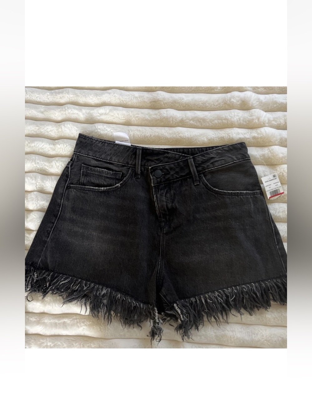 Good American Shorts Good 90s High Waist Fray Hem black denim shorts 0/25 NWT